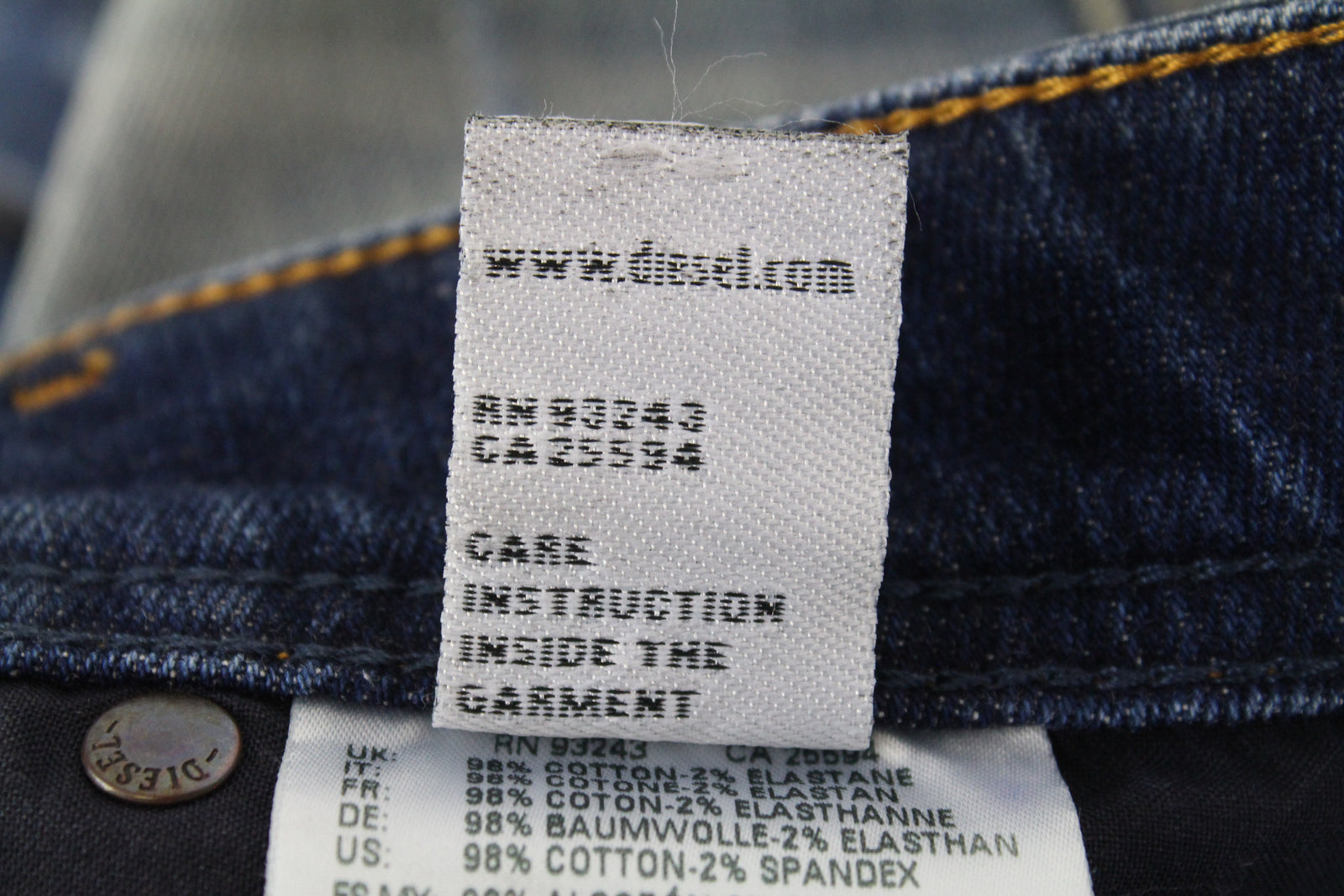 DIESEL Krayver R6ZD4 vyriški mėlyni džinsai W28/L32 Slim morkų spalvos skalbtos medvilnės tamprės 