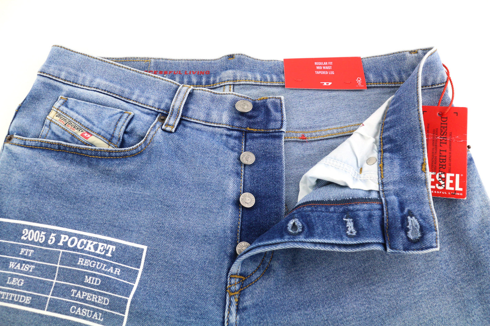 DIESEL 2005 D-Fining 9B92S vyriški džinsai W32/L32 įprasti, vidutinio ūgio, siaurėjantys, mėlyni, rekomenduojama kaina – 160 € 