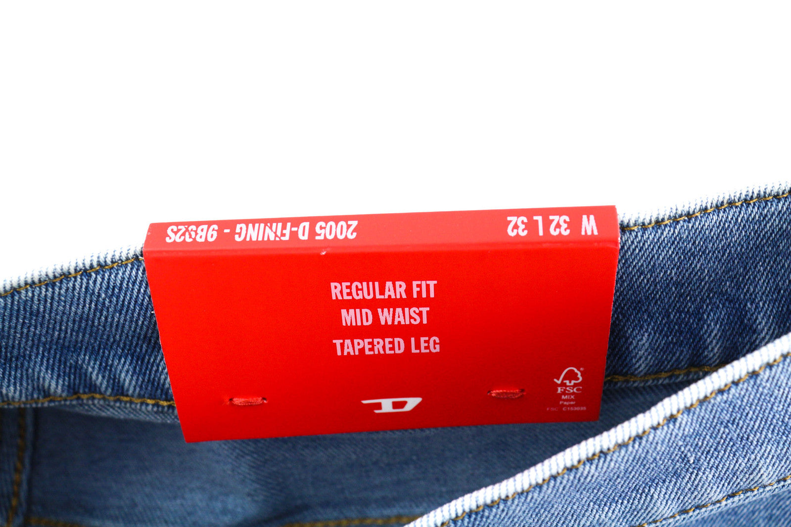 DIESEL 2005 D-Fining 9B92S vyriški džinsai W32/L32 įprasti, vidutinio ūgio, siaurėjantys, mėlyni, rekomenduojama kaina – 160 € 