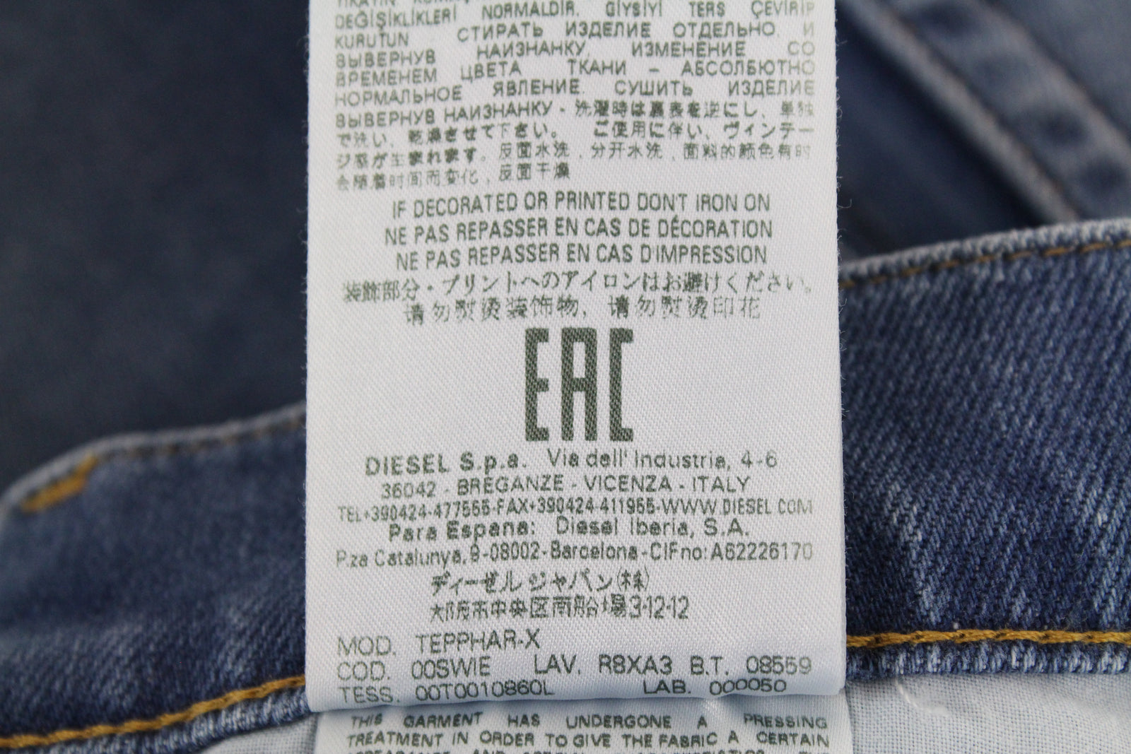 DIESEL Tepphar-X R8XA3 vyriški mėlyni džinsai W28/L34 ploni morkų spalvos medvilniniai skalbti džinsai 