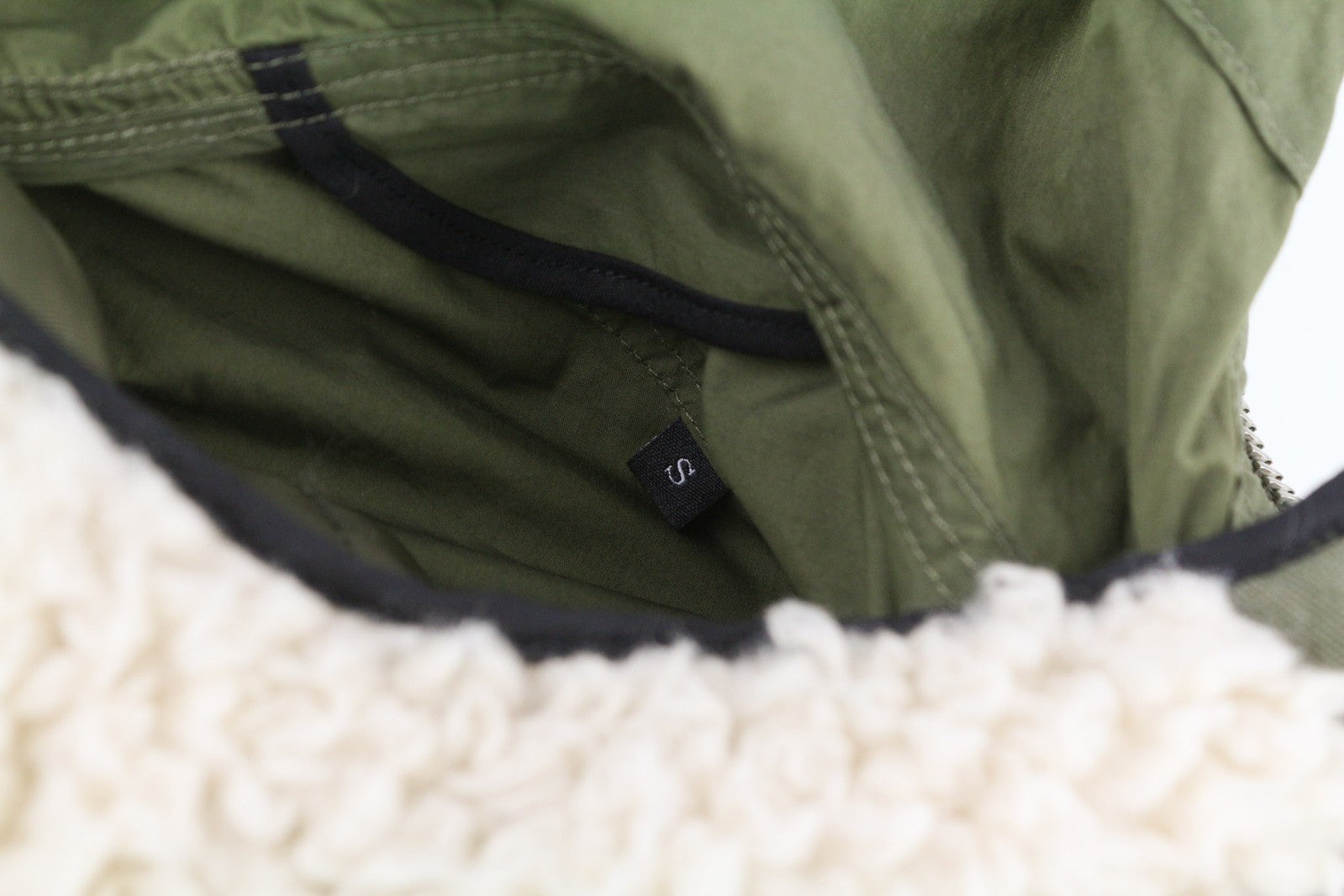 DIESEL W-Terry moteriška striukė S, žalia, parka su užtrauktuku ir gobtuvu, šerpų pamušalu. RMK 395 € 