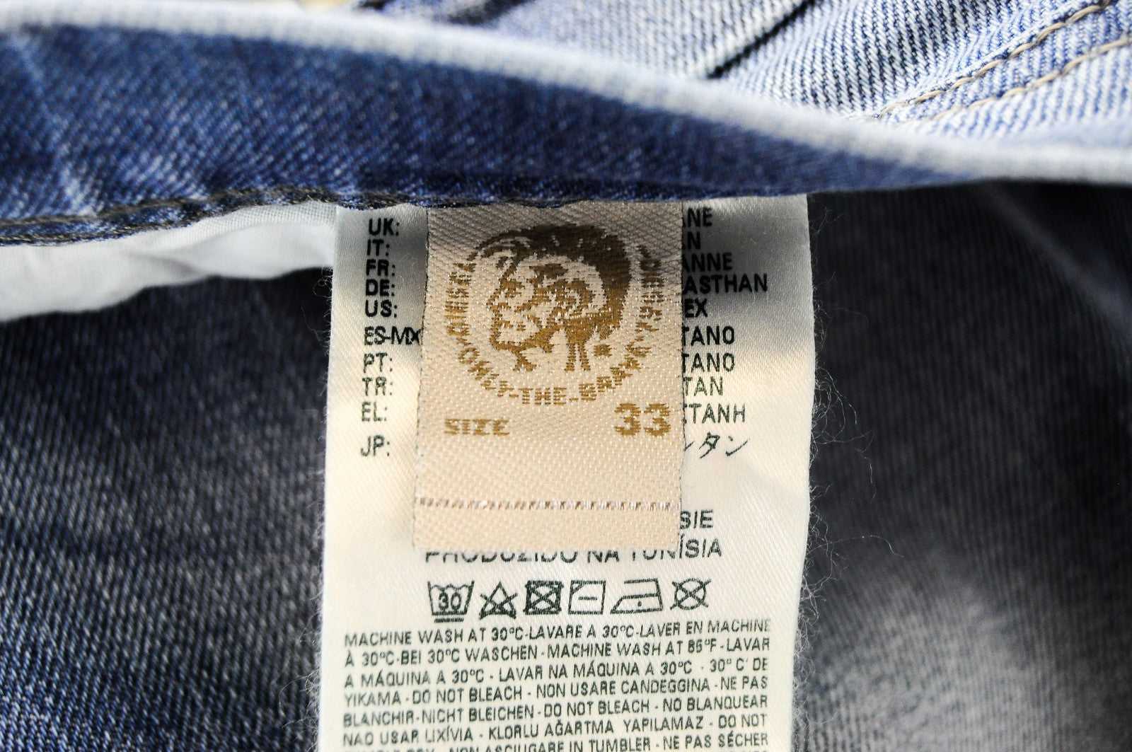 DIESEL Tepphar 0842H vyriški džinsai W33/L32 Slim Carrot Fit šviesiai mėlyni, tamprūs 