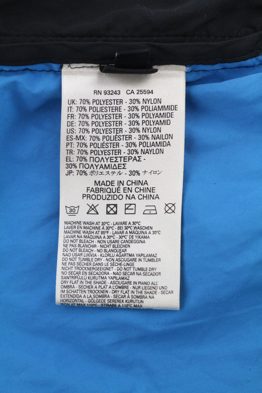 DIESEL J-Rum vyriška striukė M, juoda, su pamušalu, užtrauktukais ir lengvomis kišenėmis. 