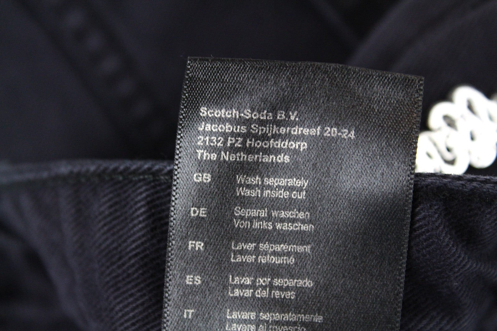 MAISON SCOTCH moteriški džinsai W27/L34 Slim boyfriend fit, plėšyti, tamsiai mėlyni, dažyta medvilnė 