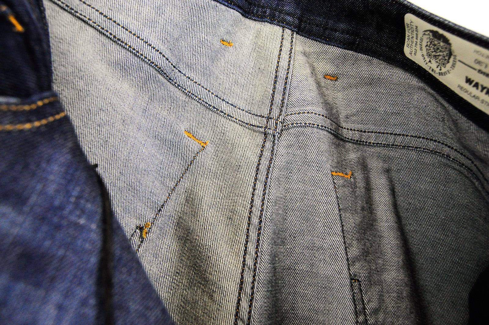 DIESEL Waykee R7NA8 Men Jeans W29/L30 Dark Blue Stretch Straight Leg Denim