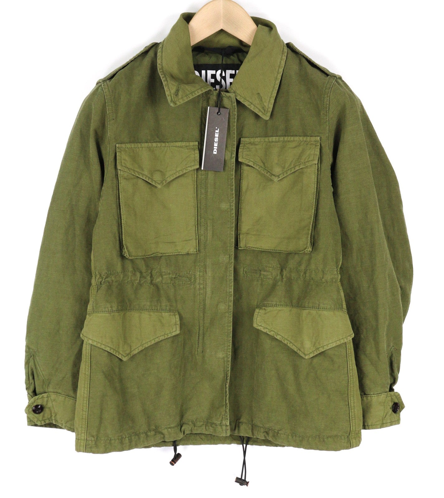 DIESEL G-Claudia moteriška striukė S dydžio, lininio audinio, su raišteliu ir paslėptu užsegimu. Rekomenduojama kaina – 395 €. 