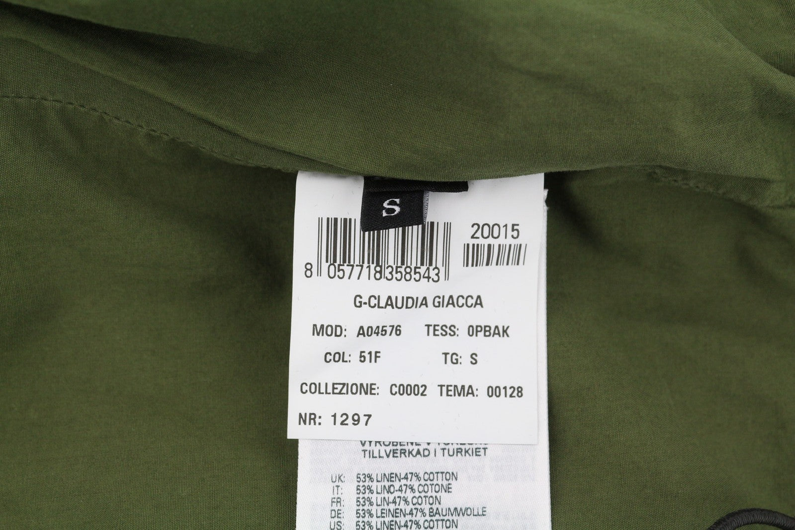 DIESEL G-Claudia moteriška striukė S dydžio, lininio audinio, su raišteliu ir paslėptu užsegimu. Rekomenduojama kaina – 395 €. 