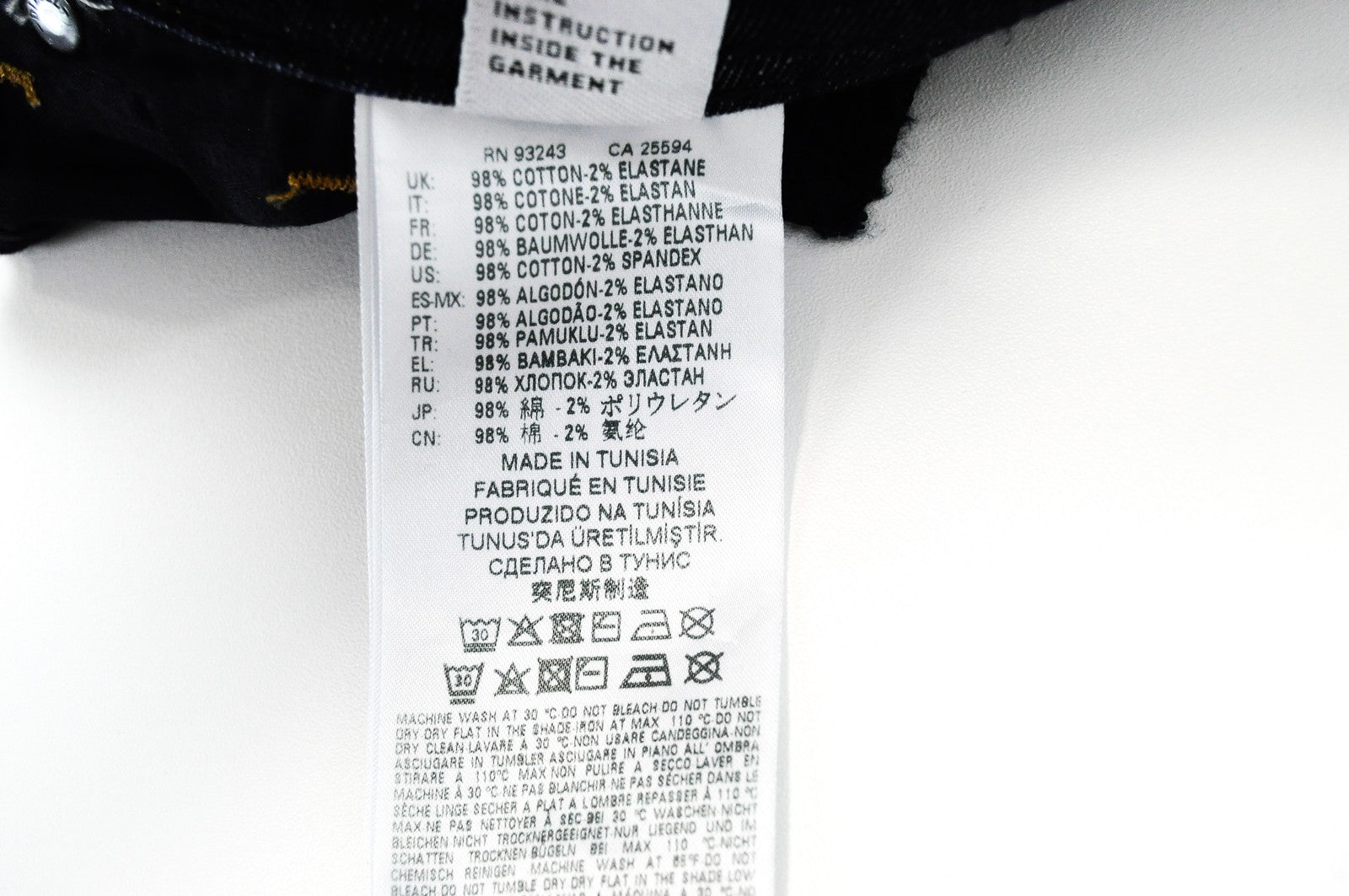 DIESEL Waykee R7NA8 vyriški džinsai W28/L30, skalbtos tamsiai mėlynos medvilnės, tiesios klešnės 