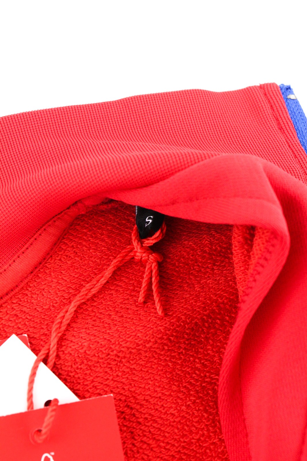 DIESEL F-Macs moteriškas džemperis S su užtrauktuku, aukšta apykakle ir raštuotais džemperiais, rekomenduojama kaina – 195 € 