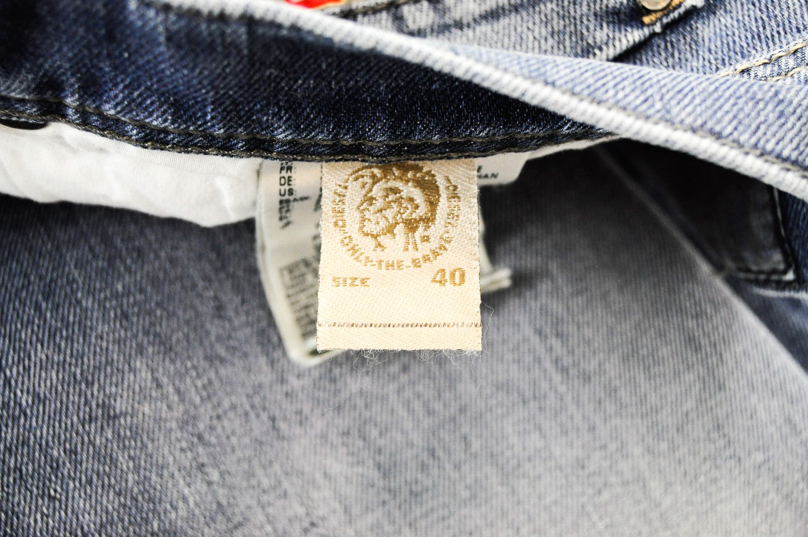 DIESEL Tepphar 0842H vyriški džinsai W40/L32 Slim Carrot Fit, mėlyni, 5 kišenių, tamprūs 