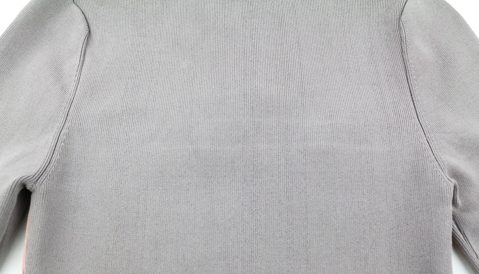 DIESEL M-Mesa moteriškas megztinis XS dydžio su imitacine apykakle ir iškirpte, megztas, rekomenduojama kaina – 175 € 