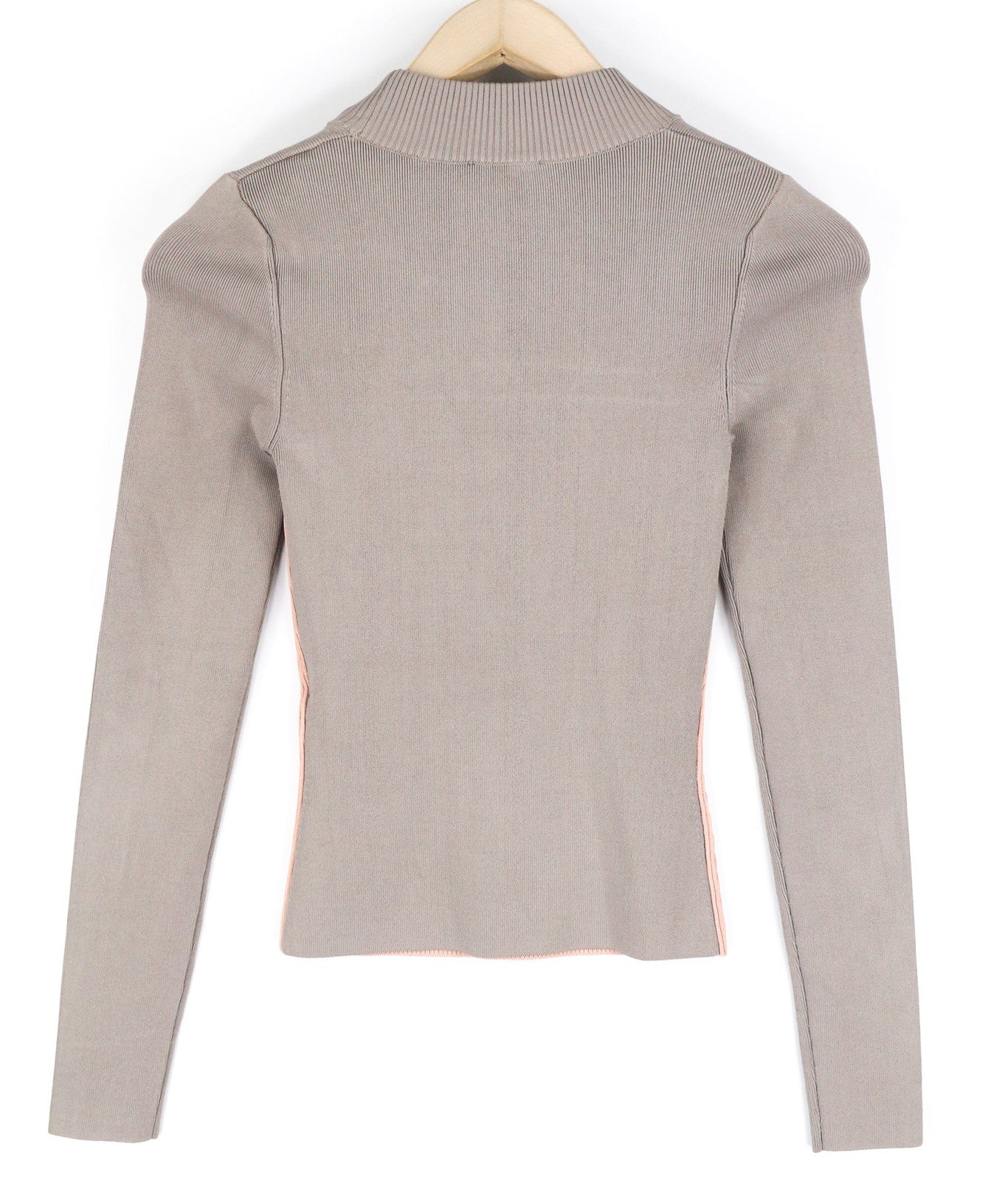 DIESEL M-Mesa moteriškas megztinis XS dydžio su imitacine apykakle ir iškirpte, megztas, rekomenduojama kaina – 175 € 