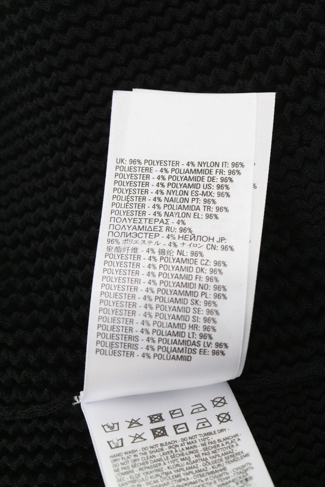 DIESEL M-Arianne moteriškas megztinis L dydžio apvalios kaklo iškirpte, megztas tamprus, juodas, rekomenduojama kaina 175 € 