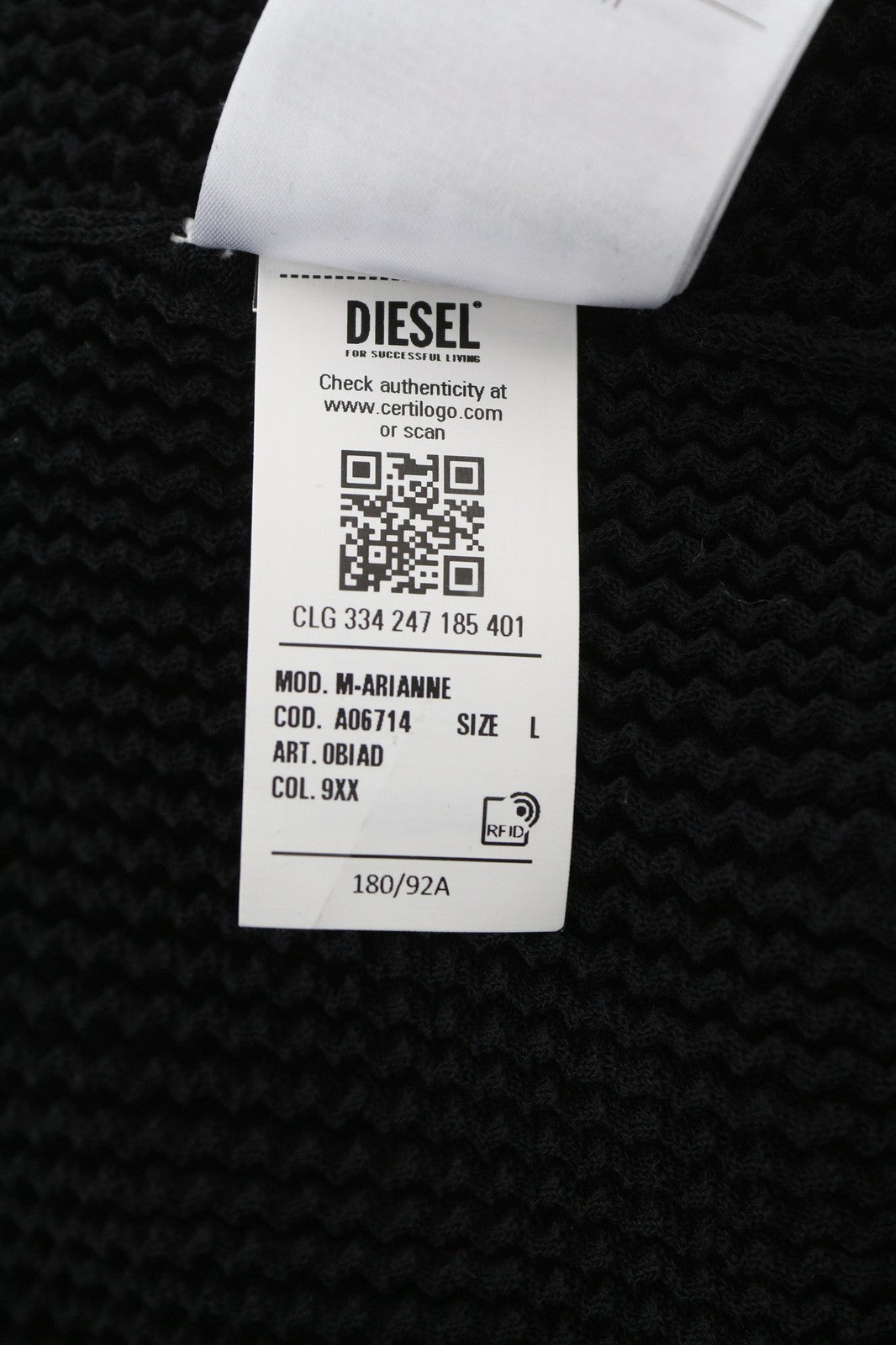 DIESEL M-Arianne moteriškas megztinis L dydžio apvalios kaklo iškirpte, megztas tamprus, juodas, rekomenduojama kaina 175 € 