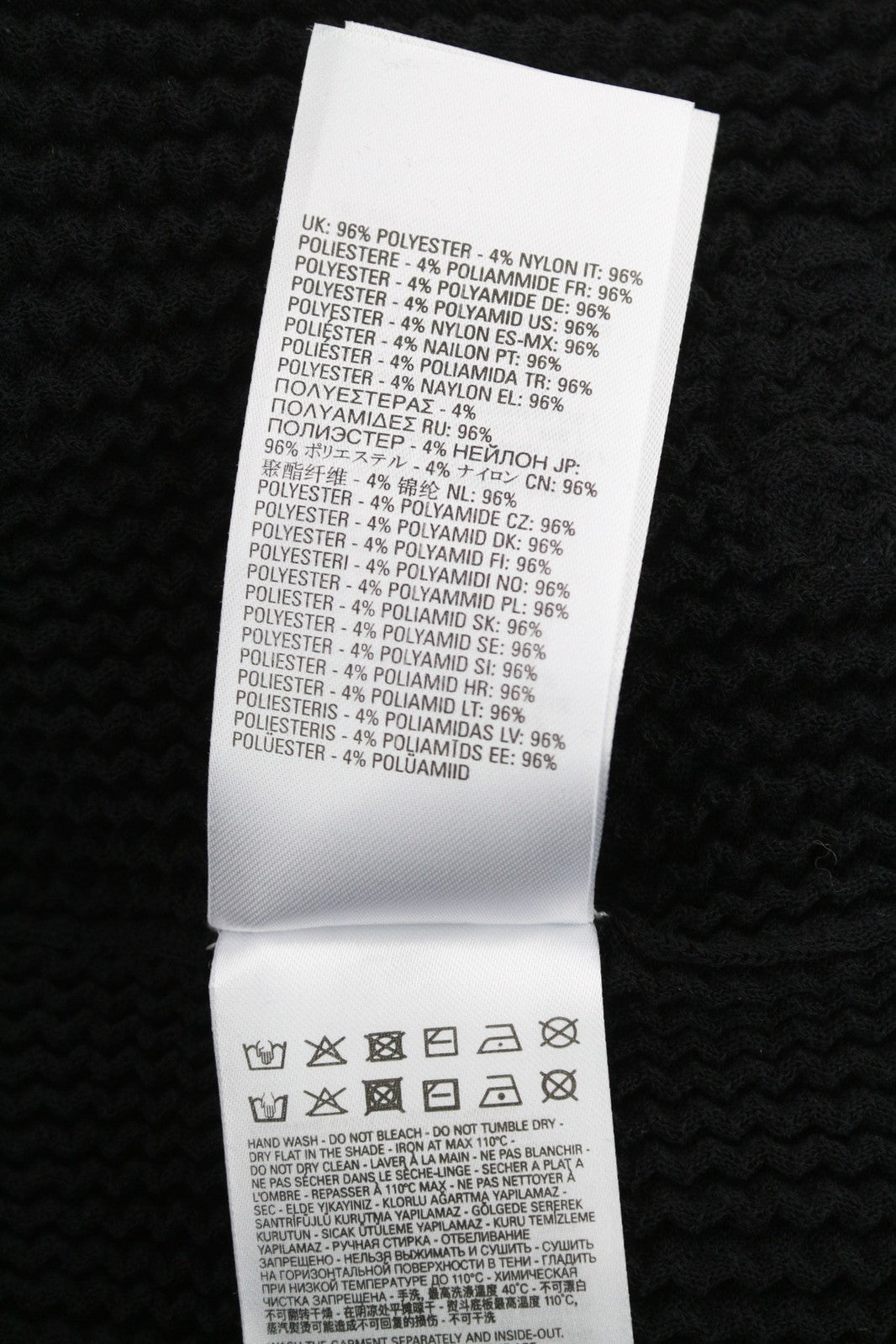 DIESEL M-Arianne moteriškas megztinis su apvalia kaklo iškirpte, megztas tamprus, juodas, rekomenduojama kaina 175 € 