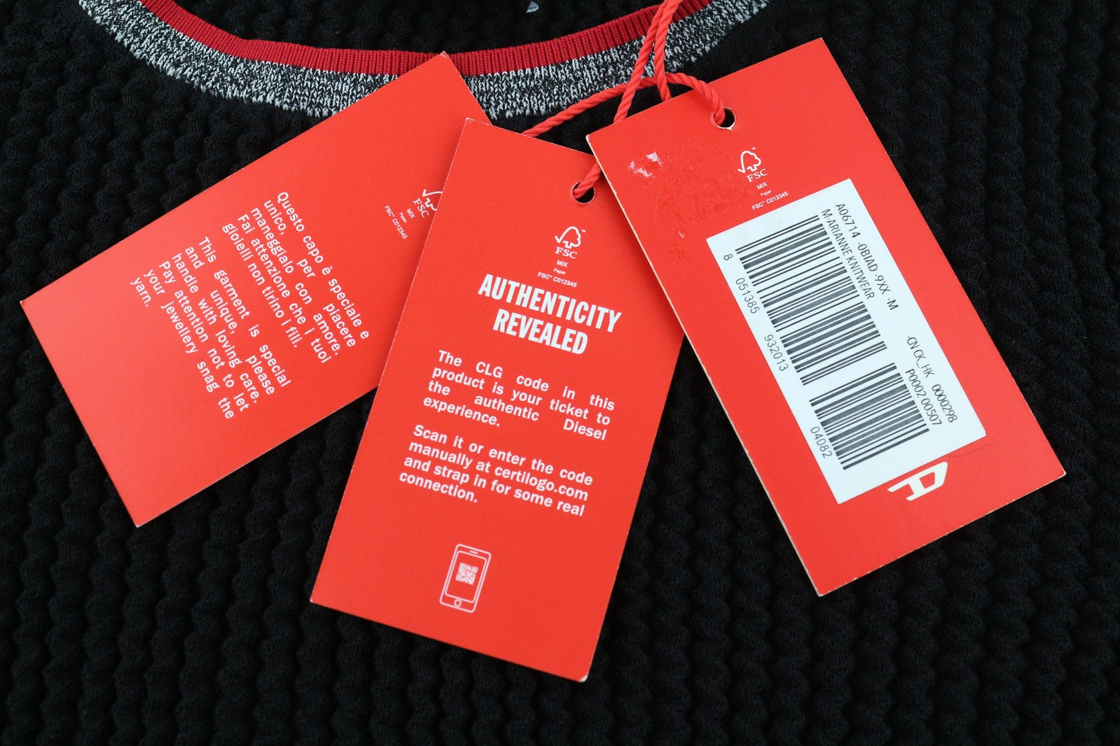 DIESEL M-Arianne moteriškas megztinis su apvalia kaklo iškirpte, megztas tamprus, juodas, rekomenduojama kaina 175 € 