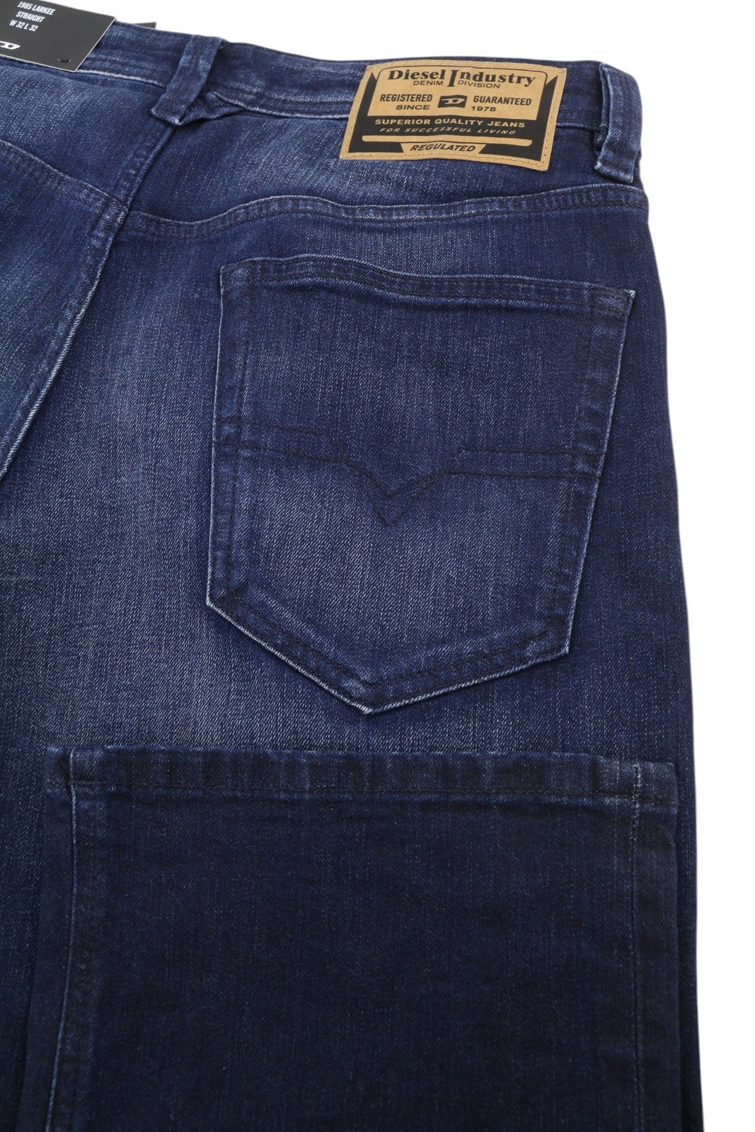 DIESEL 1985 Larkee RB067 vyriški džinsai W32/L32 tiesaus kirpimo, su sagomis, skalbtos mėlynos spalvos 