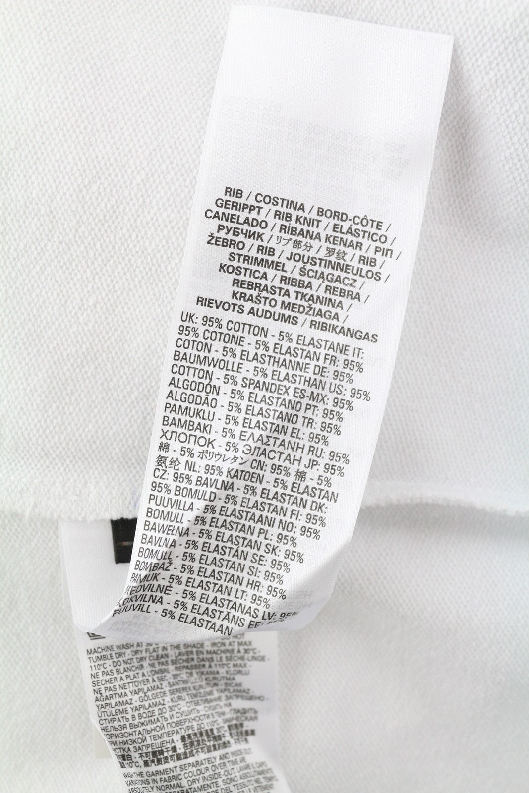 DIESEL S-Ginn-K26 vyriškas džemperis, XL dydžio, baltas, apvalios apykaklės, be pamušalo, rekomenduojama kaina – 110 € 