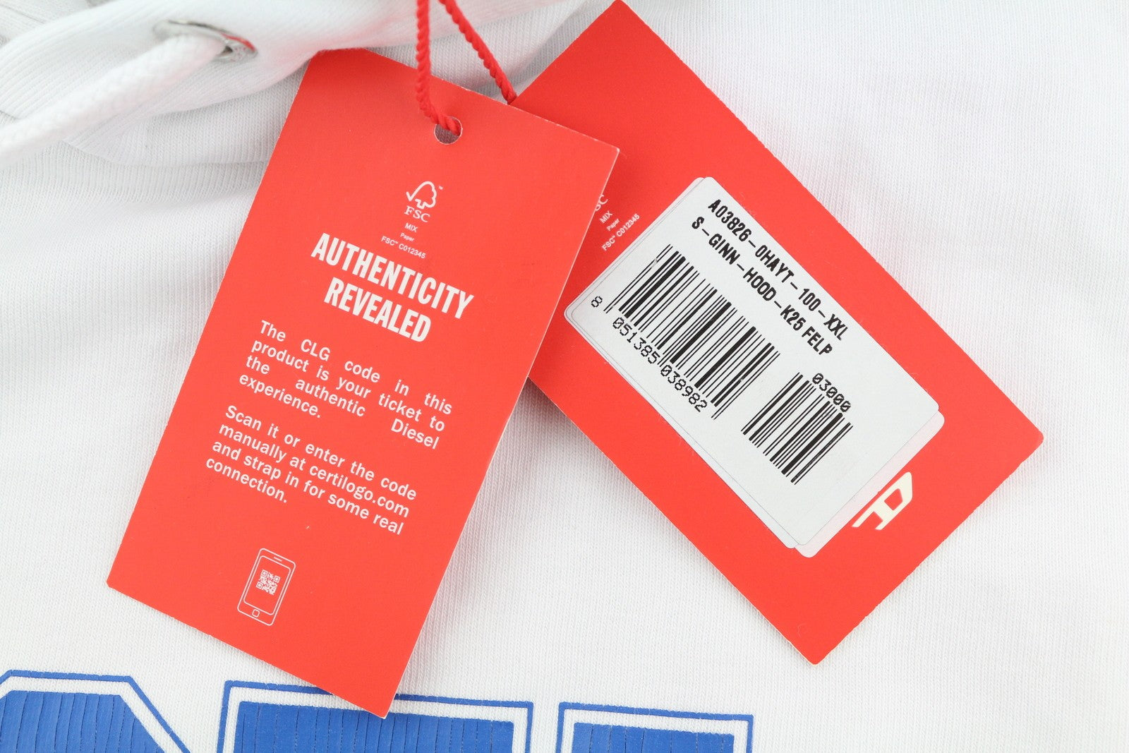 DIESEL S-Ginn-Hood-K25 vyriškas džemperis su gobtuvu, 2XL, baltas, su kengūros kišene, rekomenduojama kaina – 125 € 