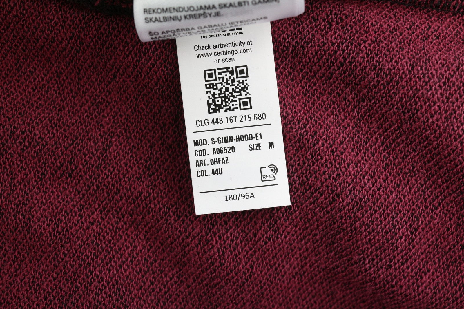 DIESEL S-Ginn-Hood-E1 vyriškas džemperis su gobtuvu M, skalbto bordo spalvos, su gobtuvu, rekomenduojama kaina – 195 € 