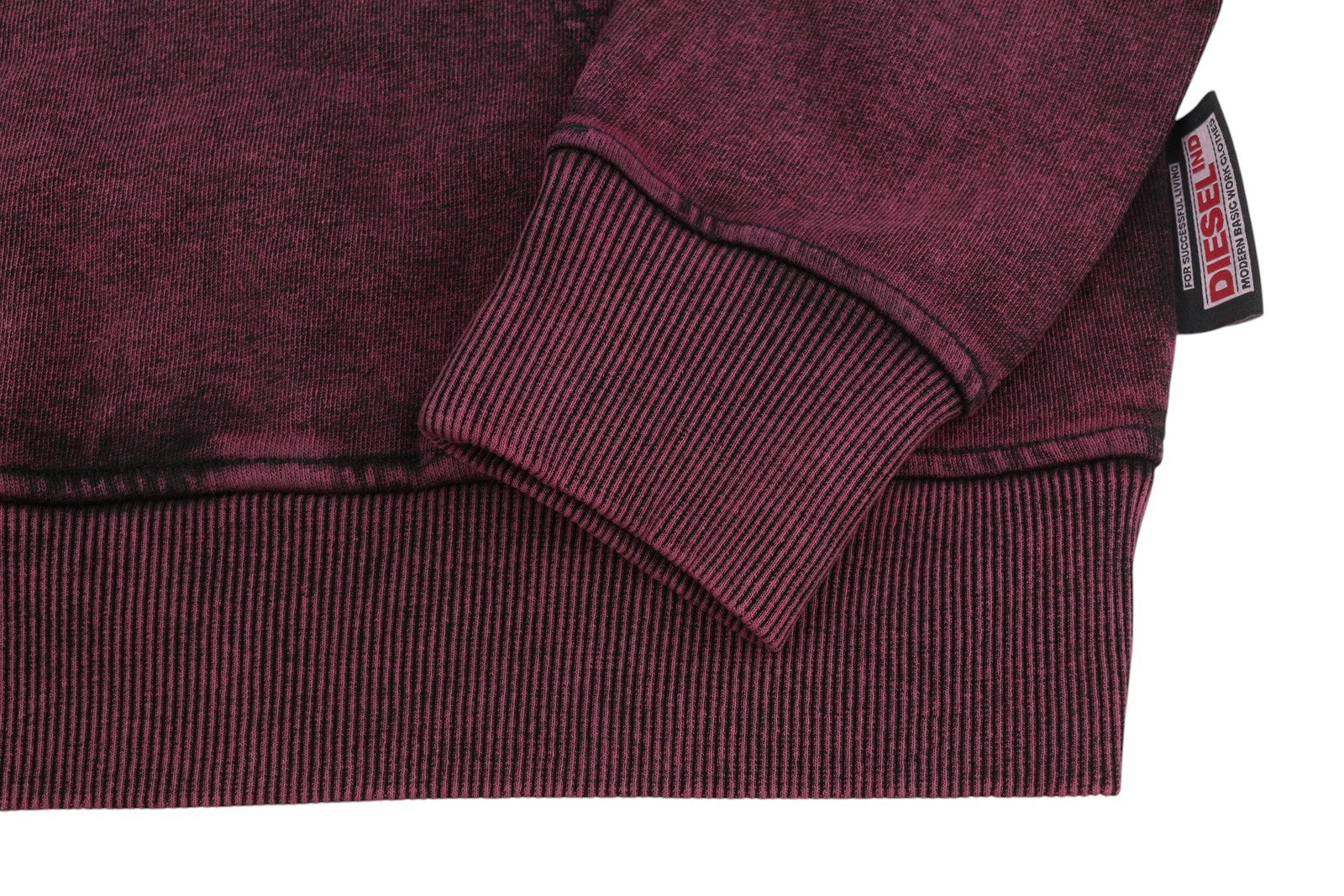 DIESEL S-Ginn-Hood-E1 vyriškas džemperis su gobtuvu M, skalbto bordo spalvos, su gobtuvu, rekomenduojama kaina – 195 € 