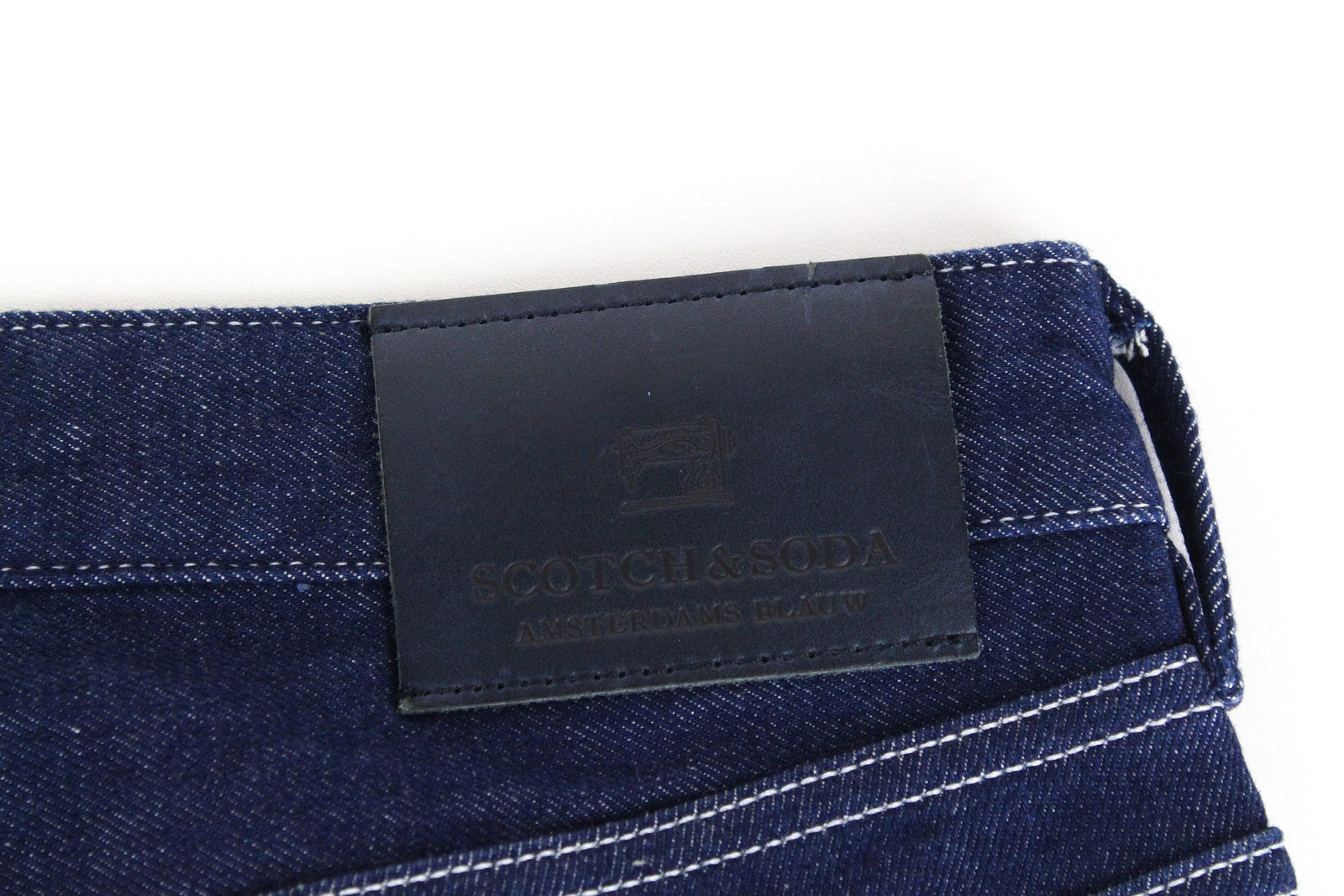 SCOTCH &amp; SODA Ams Blauw vyriški laisvo kirpimo mėlyni džinsai su 5 kišenėmis ir sagomis 