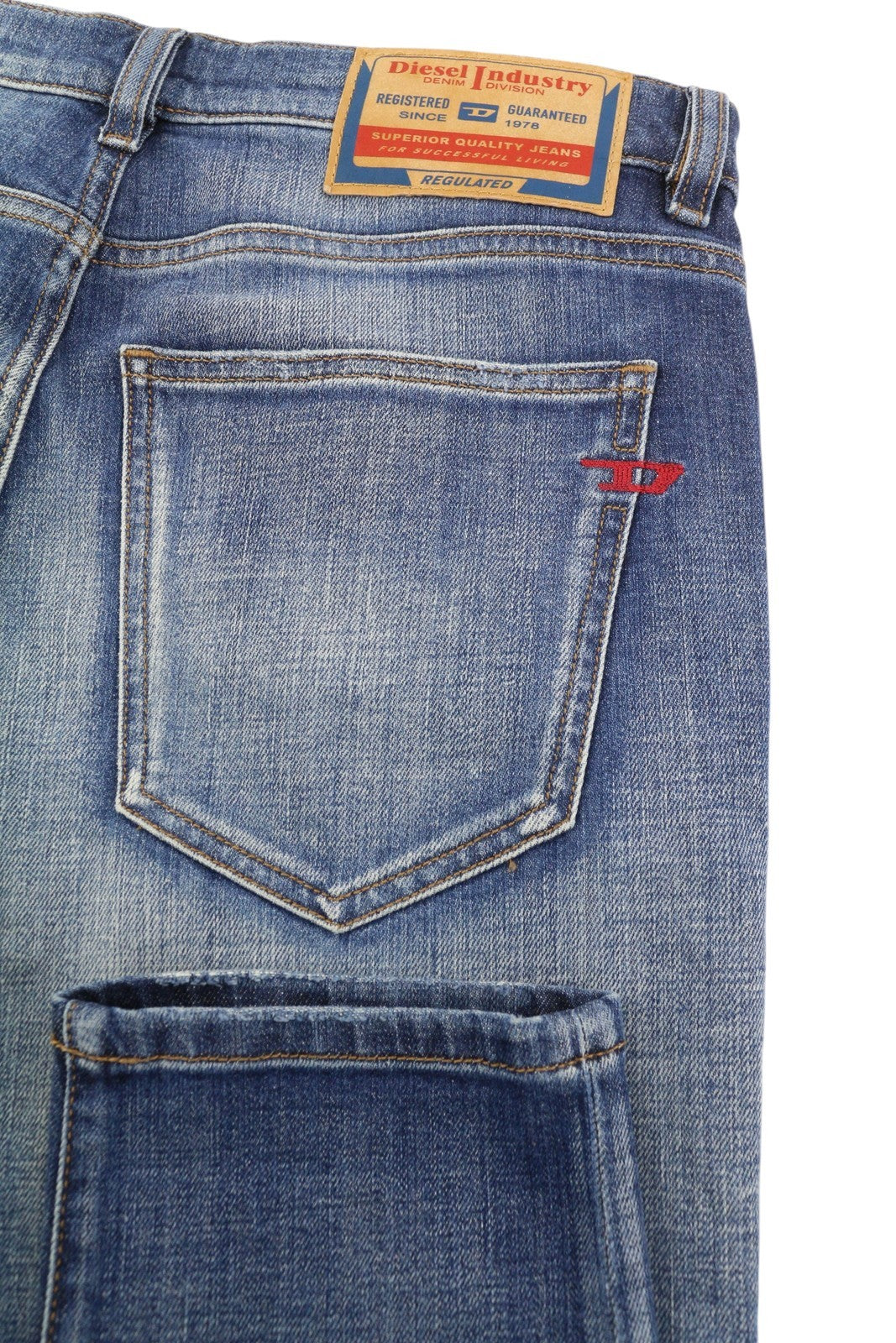 DIESEL 2019 D-Strukt 0DQAE vyriški džinsai W32/L30 Slim Zip Fly Fly Fade Effect RRP 175 € 