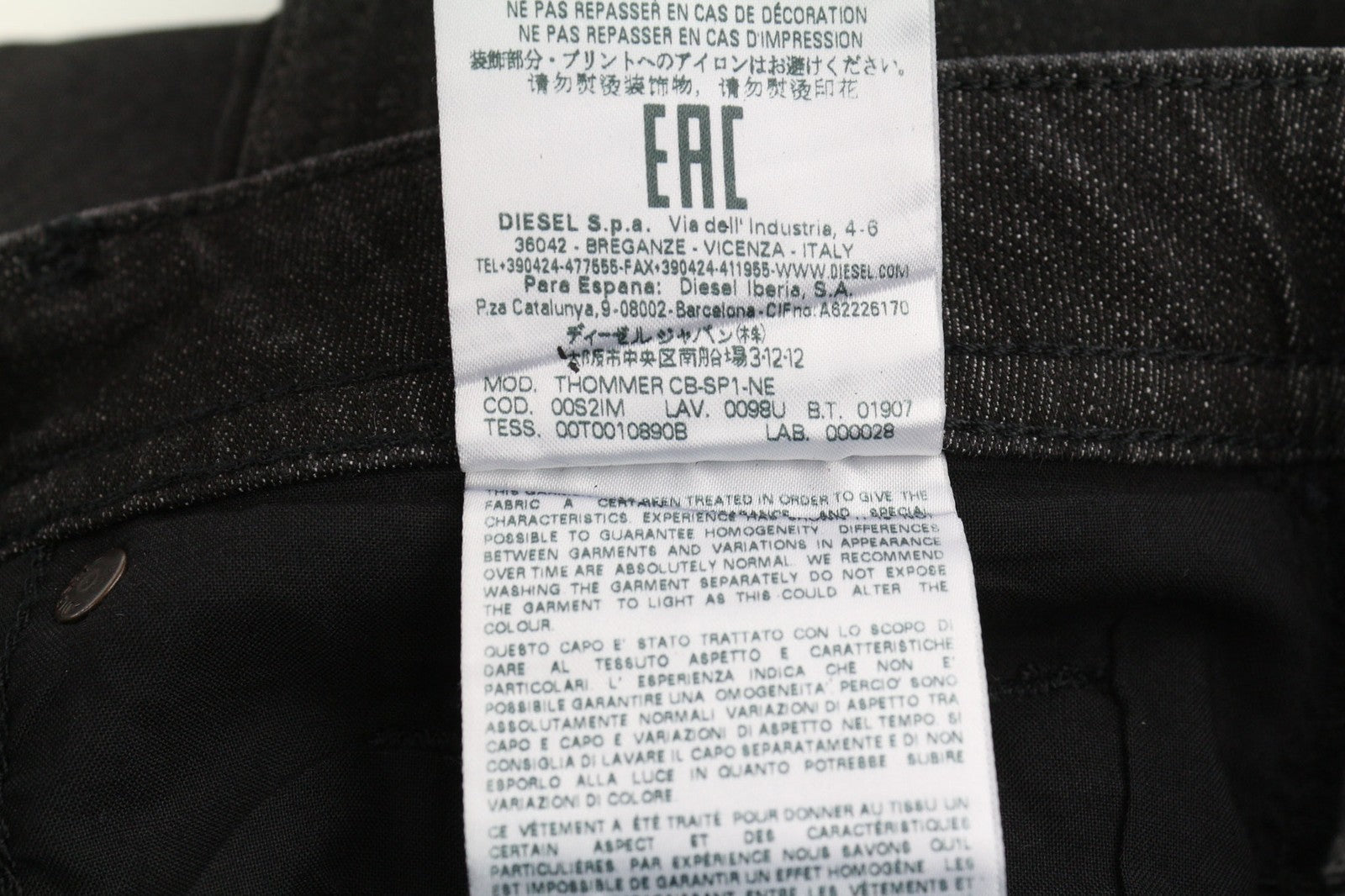 DIESEL Thommer CB-SP1-NE 0098U Vyriški džinsai W26 Sweat Jogg padengta plona juoda 