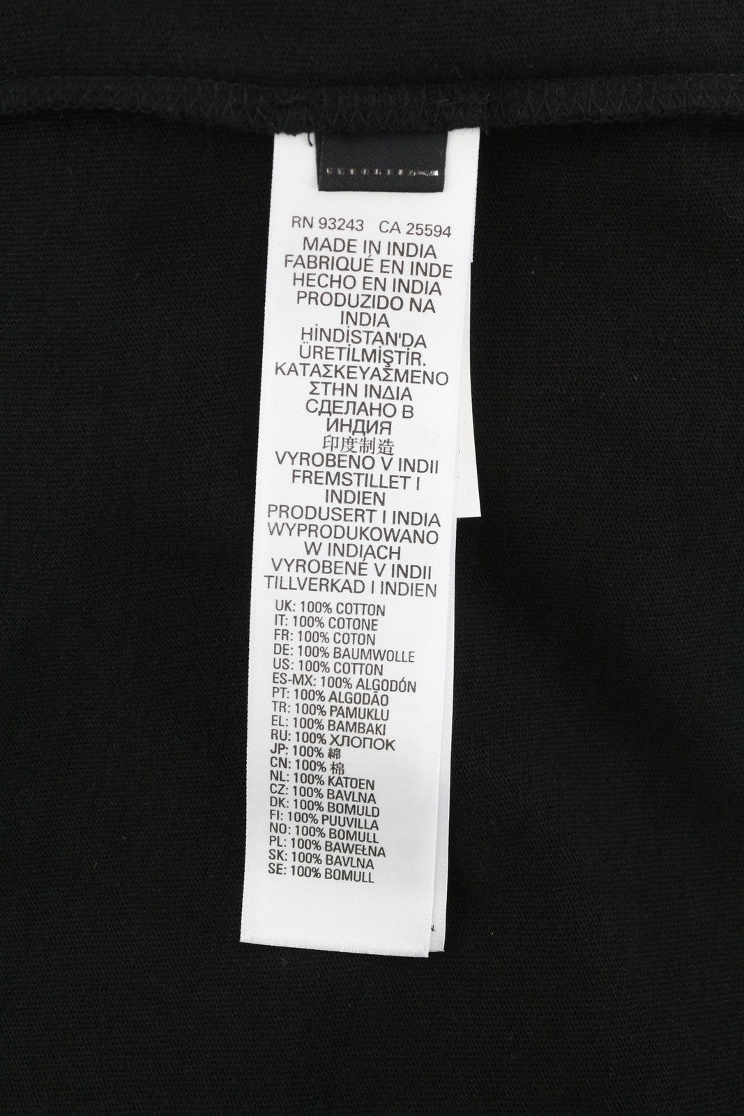 DIESEL T-Just-LS-C3 vyriški marškinėliai XL dydžio, juodi, medvilniniai, apvalia apykakle, ilgomis rankovėmis. Rekomenduojama kaina – 70 €. 