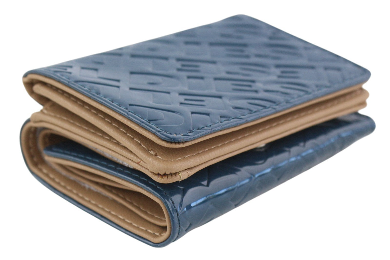 DIESEL Monogram Lorettina moteriška piniginė su mėlyna, ruda dirbtinės odos raštu, rekomenduojama kaina – 100 € 