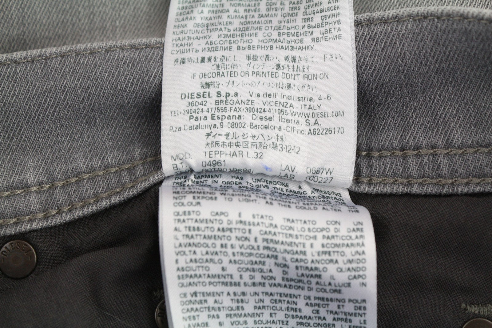 DIESEL Tepphar 0687W vyriški džinsai W30/L32 Slim morkų pilkos spalvos, tamprios, plėšytos medvilnės