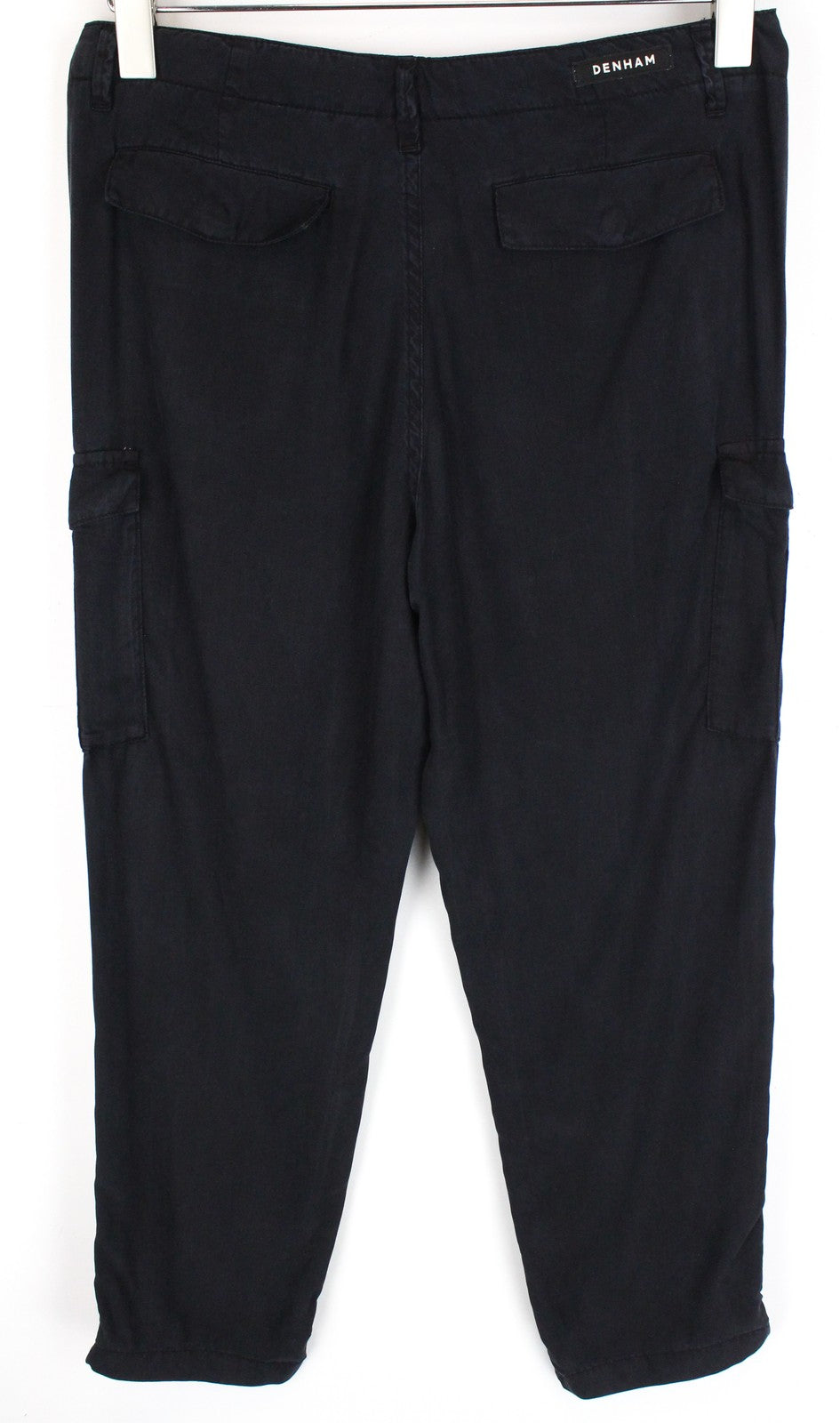DENHAM Tara moteriškos W25/L26 juodos krovininės kelnės su lengvomis keliomis kišenėmis 