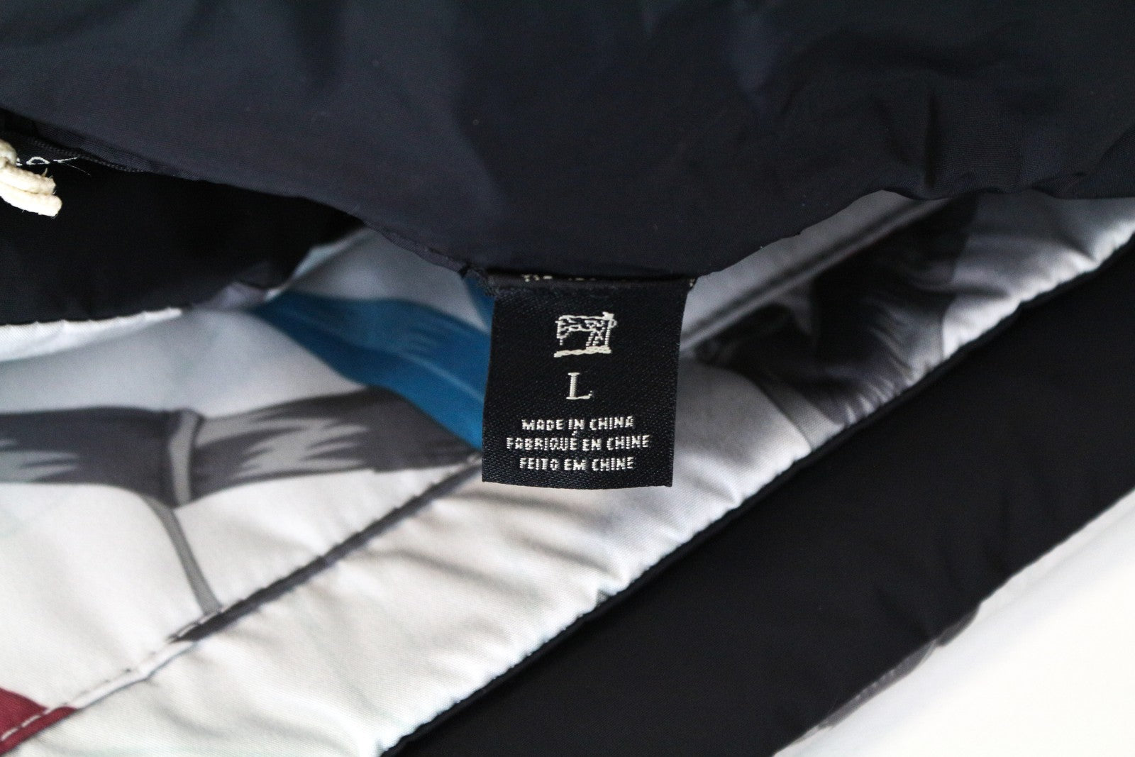 SCOTCH &amp; SODA vyriška L dydžio dvipusė lapų rašto pūsta liemenė su spaudėmis 