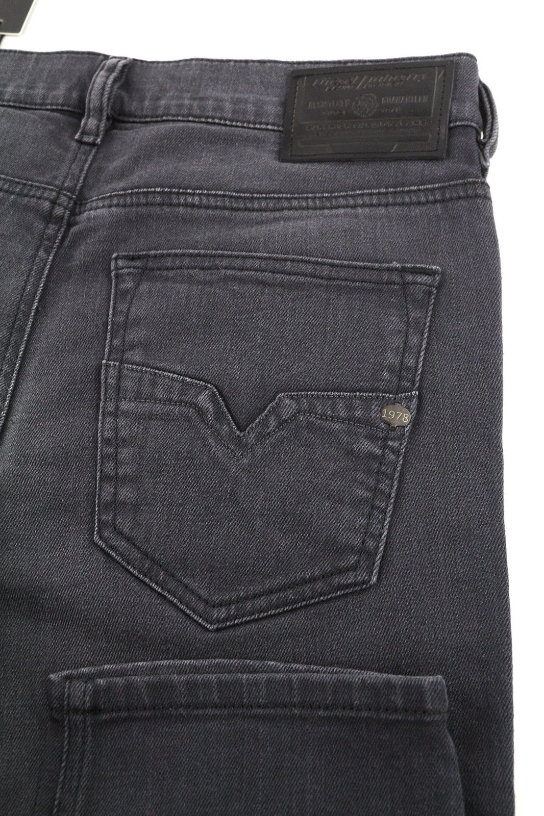 DIESEL Jifer 0859X vyriški džinsai W30/L34 Slim Tapered su sagomis ir juodi, tamprūs 