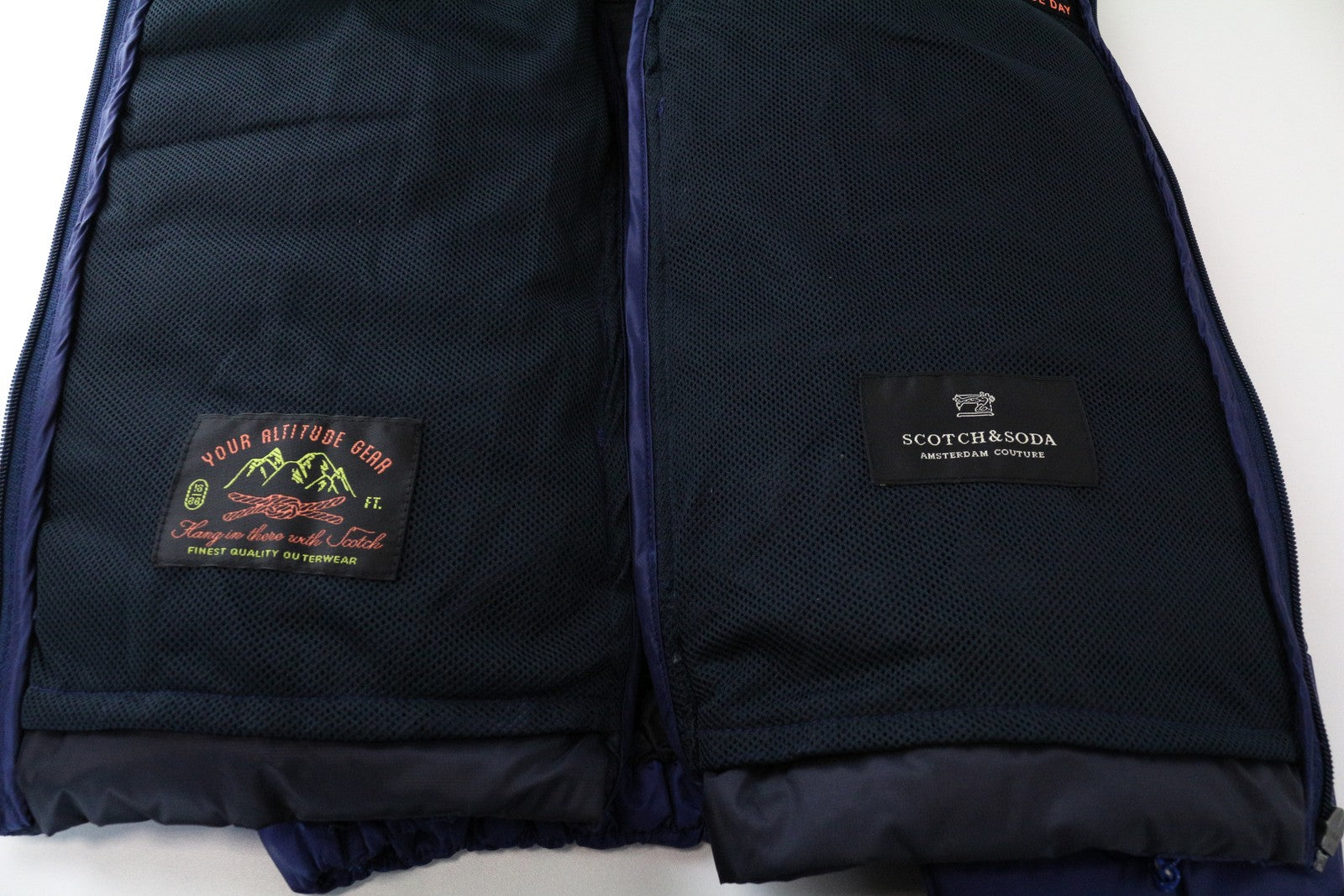 SCOTCH &amp; SODA vyriška striukė MEDIUM dygsniuota, mėlyna, paminkštinta, trumpa, laisvalaikio stiliaus, su pamušalu 