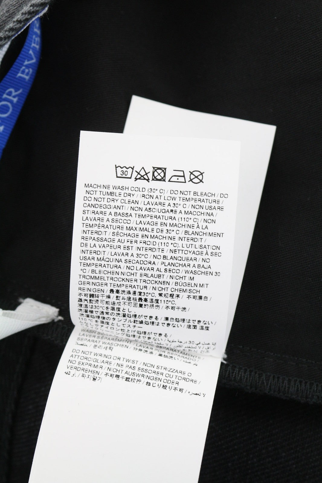 Vyriški džinsai „OFF-WHITE“, 30 dydžio, siaurėjantys, 100 % medvilnės, juodi, su 5 kišenėmis, rekomenduojama mažmeninė kaina – 475 € 