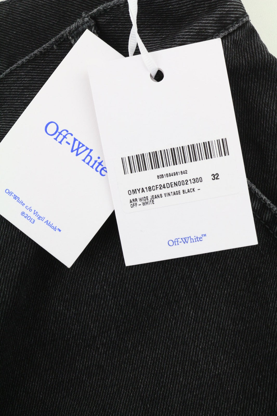 OFF-WHITE vyriški džinsai, 32 cm pločio, vintažiniai, juodi, grynos medvilnės, 5 kišenės, rekomenduojama mažmeninė kaina – 650 € 