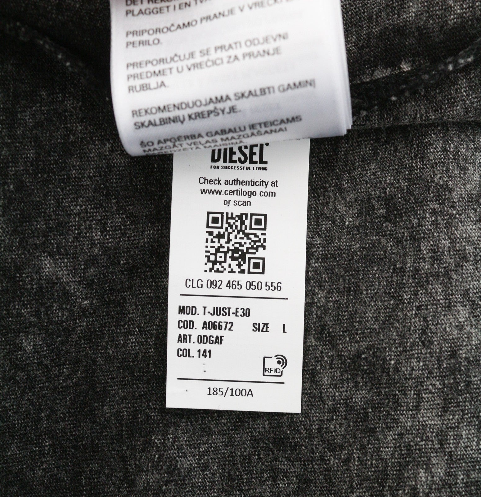 DIESEL T-Just-E30 vyriški marškinėliai su trumpomis rankovėmis, L dydžio, apvalia apykakle, tamsiai mėlyni, laisvalaikio stiliaus. 