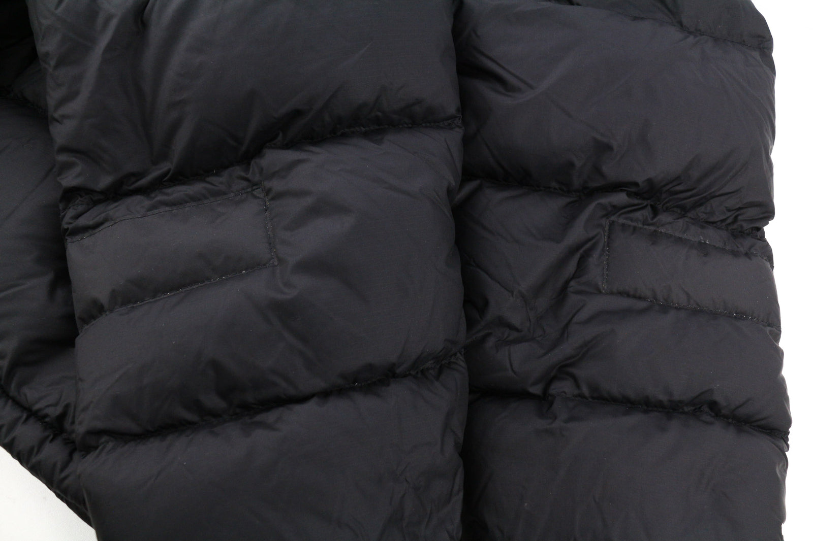 „THE NORTH FACE 1996 Retro Nuptse“ vyriška striukė L 700 su izoliuotu gobtuvu ir pūkomis 