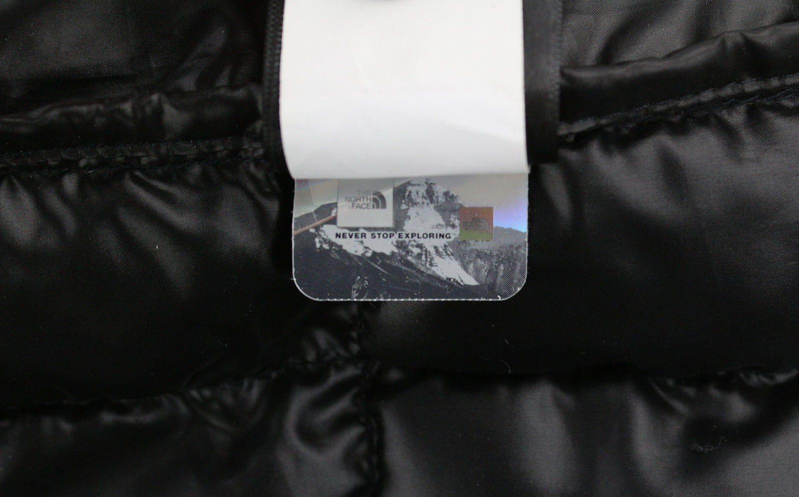 THE NORTH FACE ThermoBall Eco vyriška striukė XL dydžio, juoda, su logotipu, izoliuota, dygsniuota užtrauktuku. 