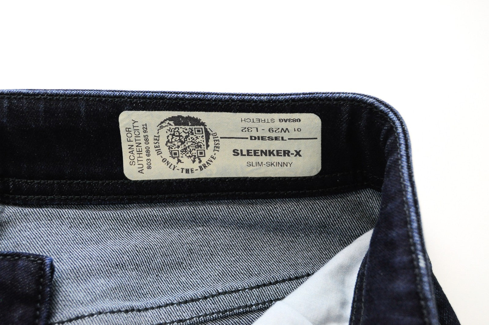 DIESEL Sleenker-X 083AG vyriški džinsai W29/L32 Slim Skinny tamsiai mėlyni skalbtos medvilnės 