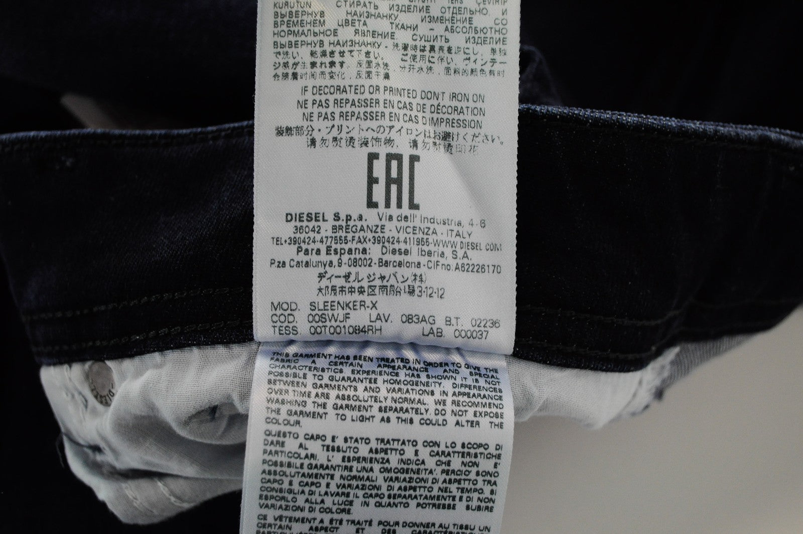 DIESEL Sleenker-X 083AG vyriški džinsai W29/L32 Slim Skinny tamsiai mėlyni skalbtos medvilnės 