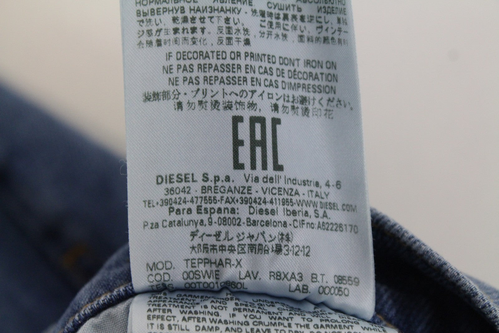 DIESEL Tepphar-X R8XA3 vyriški mėlyni džinsai W28/L34 Slim Carrot Fit skalbti tamprūs džinsai 