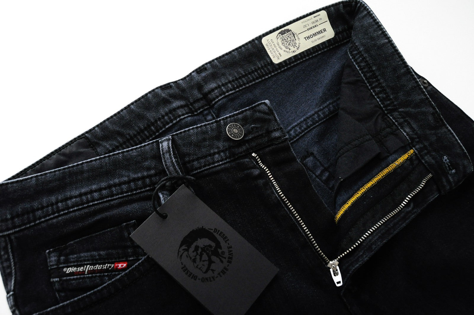 DIESEL Thommer 084NK vyriški džinsai W30/L32 tamsiai ploni ploni medvilniniai tampriai 