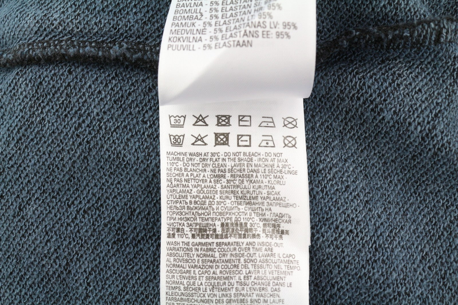 DIESEL S-Ginn-Hood-E1 vyriškas džemperis su gobtuvu S, pilkos spalvos, su gobtuvu, kengūros spalvos, rekomenduojama kaina – 195 € 