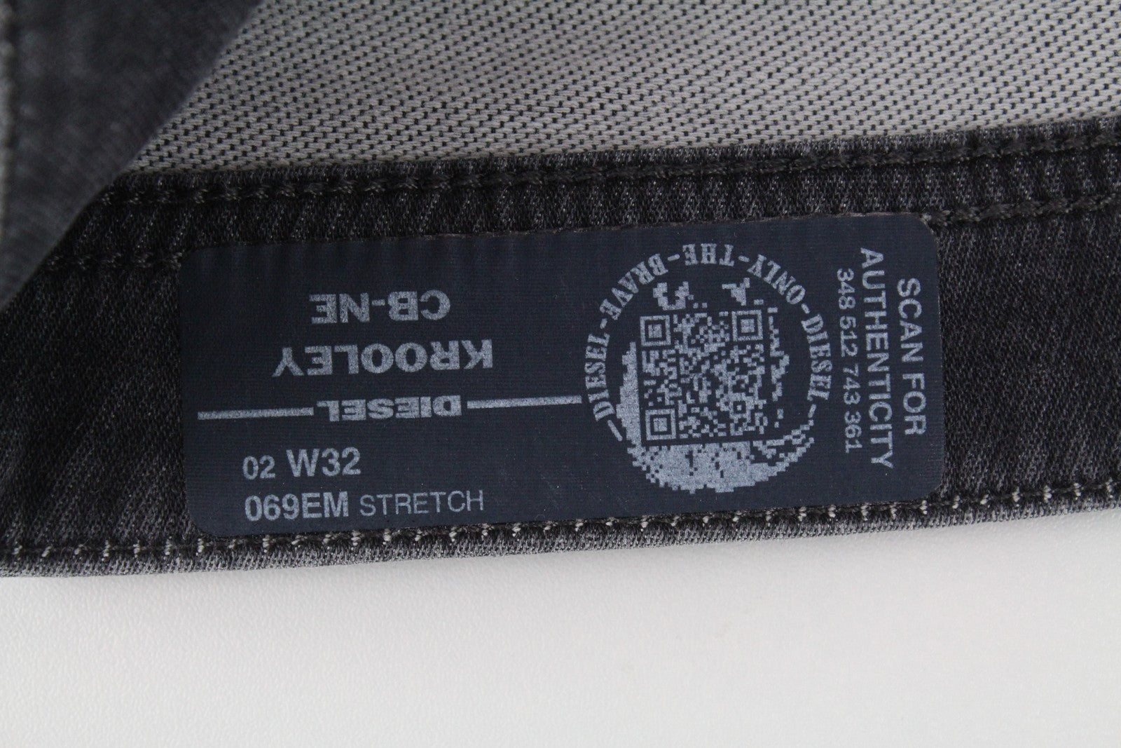 DIESEL Krooley CB-NE 069EM vyriški pilki plėšyti sportiniai džinsai joggingui W32 Slim skalbti 