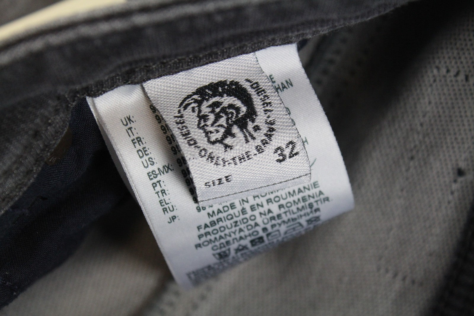 DIESEL Krooley CB-NE 069EM vyriški pilki plėšyti sportiniai džinsai joggingui W32 Slim skalbti 