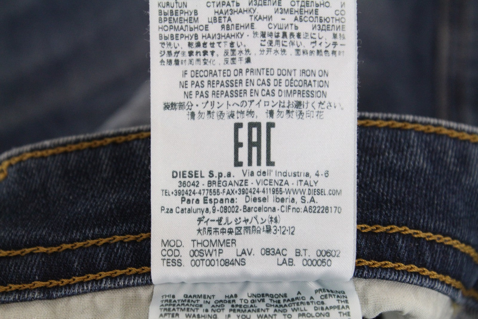 DIESEL Thommer 083AC vyriški džinsai W28/L30 Slim Fit Skinny mėlyni su plėšytomis medvilnės juostelėmis 