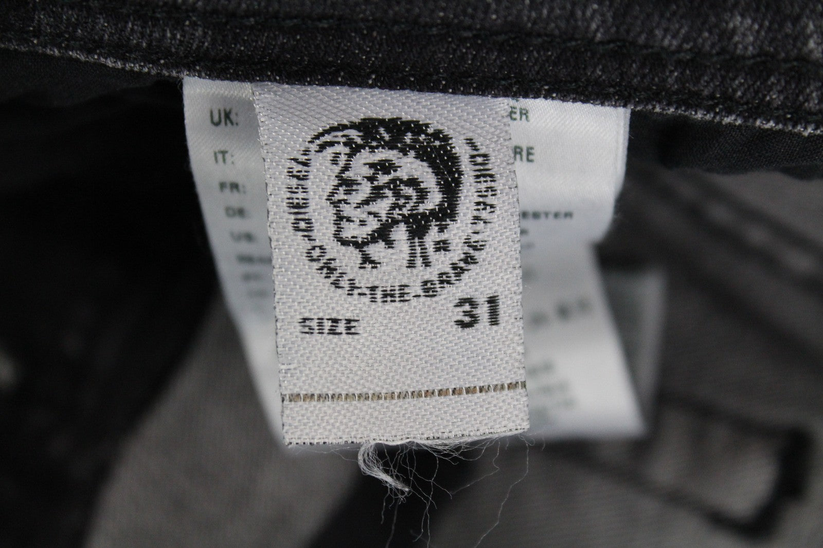 DIESEL Troxer R4NQ8 vyriški džinsai W31/L30 Slim Fit, skalbtos pilkos spalvos, tamprios medvilnės medžiagos 