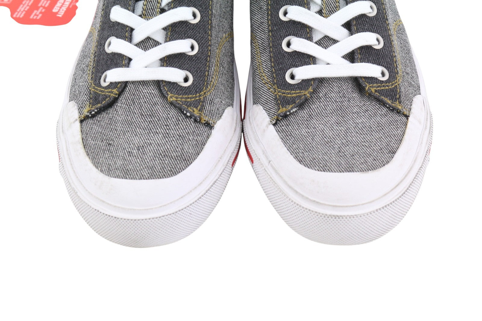 DIESEL S-Athos žemakulniai vyriški sportbačiai, EU41, juodi džinsiniai, suvarstomi, migdolų spalvos, rekomenduojama kaina – 160 € 